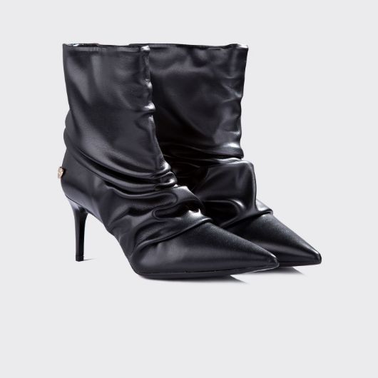 Снимка на LOVE MOSCHINO WOMEN'S SOFT ANKLE BOOTS