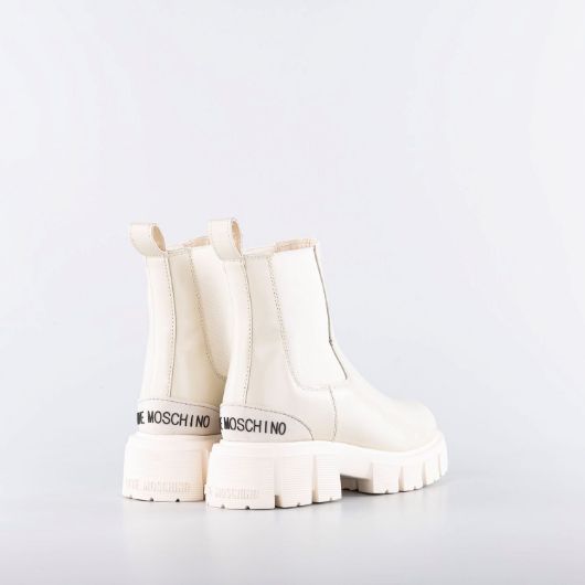 Снимка на LOVE MOSCHINO WOMEN'S WINTER TASSEL BOOTS