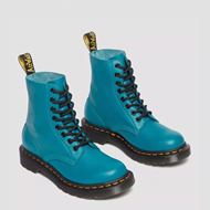 Снимка на DR. MARTENS WOMEN'S 1460 PASCAL VIRGINIA LEATHER BOOTS