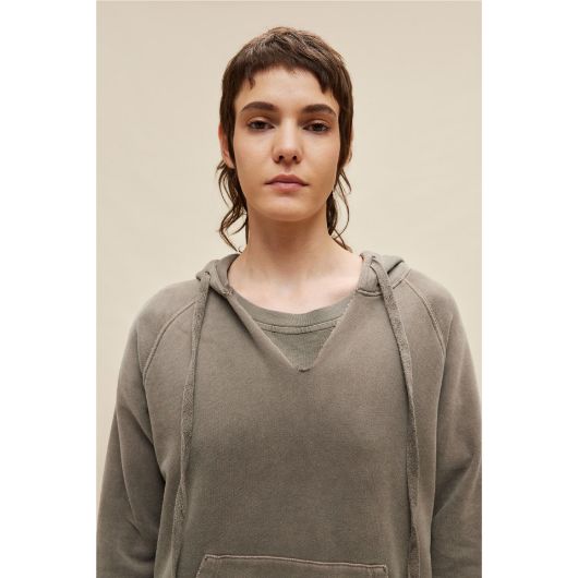 Снимка на DIRTY LAUNDRY WOMEN'S RAW EDGEDETAIL HOODIE