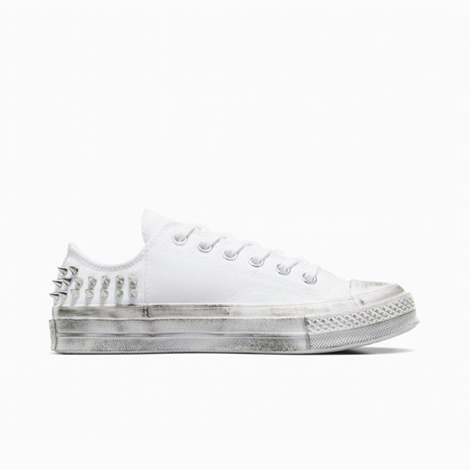 Снимка на CONVERSE WOMEN'S CHUCK 70 STUDDED