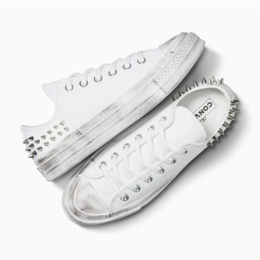 Снимка на CONVERSE WOMEN'S CHUCK 70 STUDDED