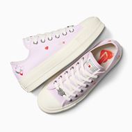 Снимка на CONVERSE WOMEN'S CHUCK TAYLOR ALL STAR LIFT PLATFORM Y2K HEART LOW TOP