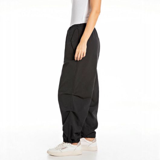 Снимка на REPLAY WOMEN'S CARGO TROUSERS IN TWILL