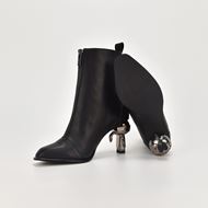 Снимка на KARL LAGERFELD WOMEN'S IKON HEEL ZIP ANKLE BOOT