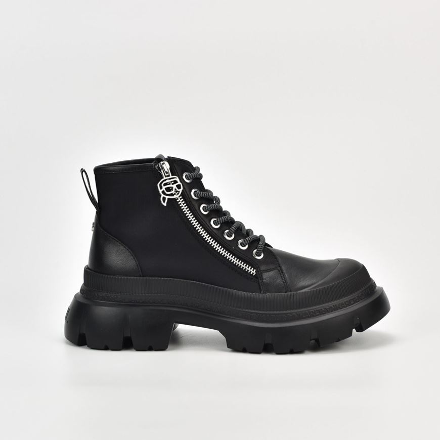 Снимка на KARL LAGERFELD WOMEN'S TREKKA MAX NFT ZIP MID BOOT