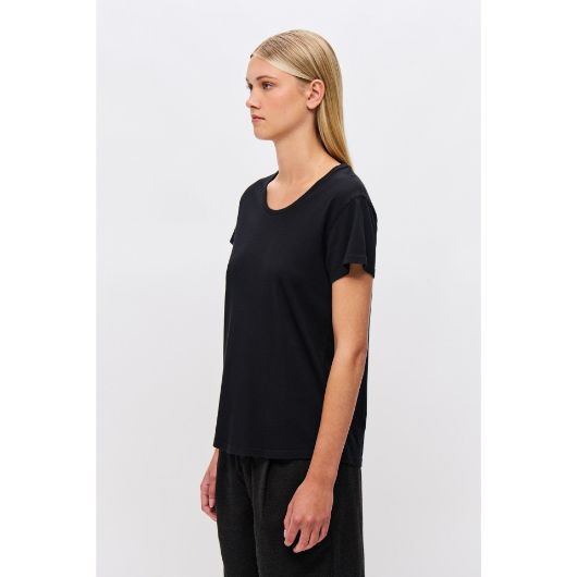 Снимка на DIRTY LAUNDRY WOMEN'S T-SHIRT WITH ROUND CUT NECKLINE