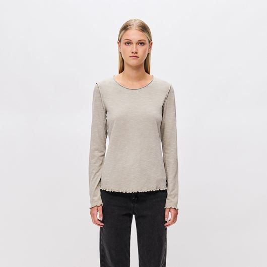 Снимка на DIRTY LAUNDRY WOMEN'S LONG SLEEVE TOP WITH RAW CUT DETAILS