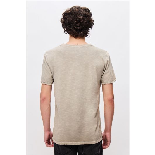 Снимка на DIRTY LAUNDRY MEN'S T-SHIRT WITH CUT NECKLINE