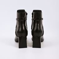 Снимка на KARL LAGERFELD WOMEN'S BEATA STUDS ANKLE BOOT