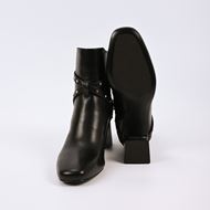 Снимка на KARL LAGERFELD WOMEN'S BEATA STUDS ANKLE BOOT