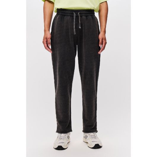 Снимка на DIRTY LAUNDRY MEN'S SWEATPANTS WITH DESTROYS