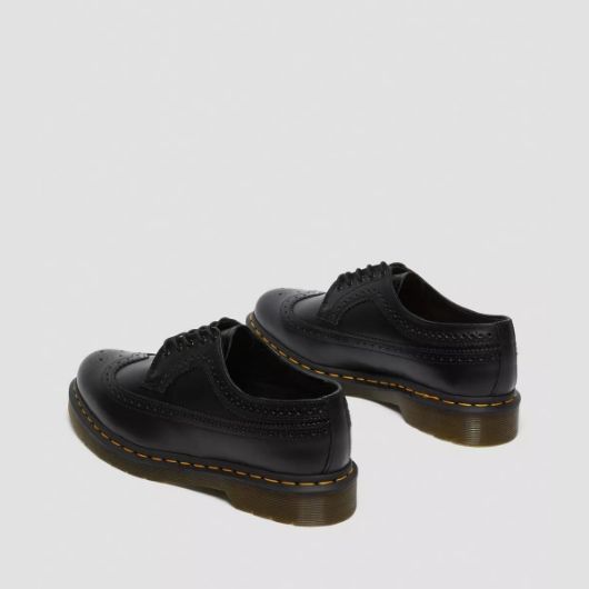 Снимка на DR. MARTENS MEN'S 3989 SMOOTH LEATHER BROGUE SHOES