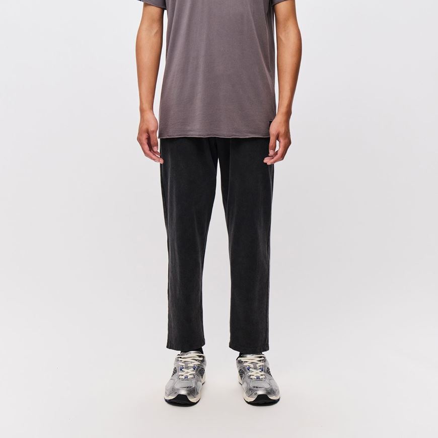 Снимка на DIRTY LAUNDRY MEN'S PIQUET TAPERED SWEATPANTS