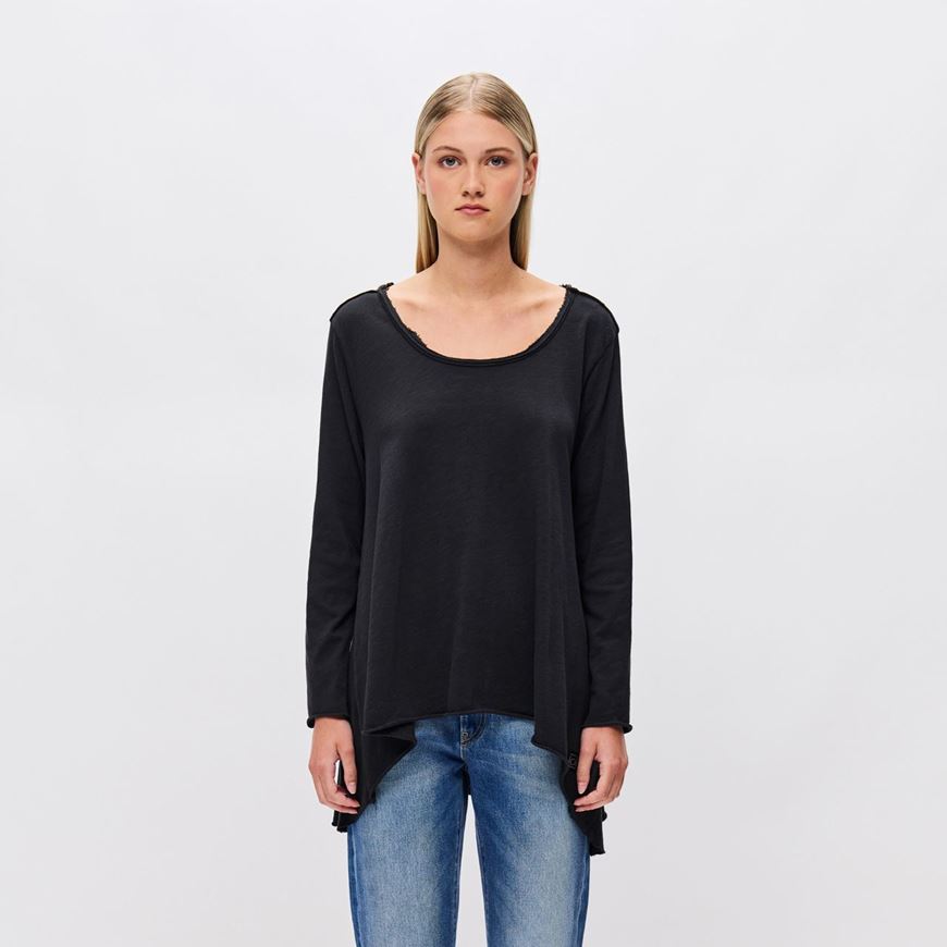 Снимка на DIRTY LAUNDRY WOMEN'S ASSYMETRIC SLUB LONGSLEEVE