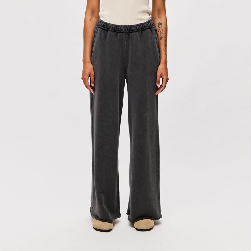 Снимка на DIRTY LAUNDRY WOMEN'S WIDELEG SWEATPANTS WITH RAW EDGES