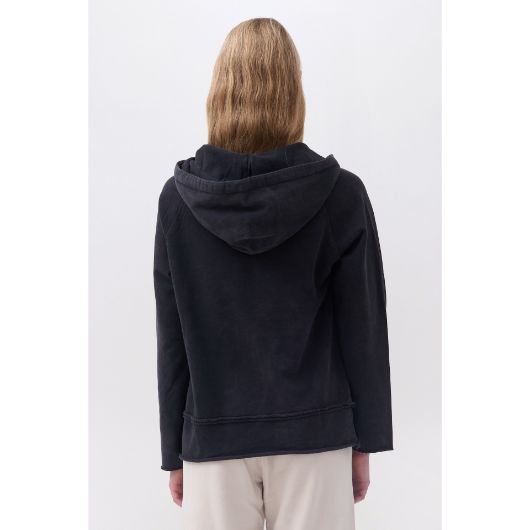 Снимка на DIRTY LAUNDRY WOMEN'S RAW EDGEDETAIL HOODIE