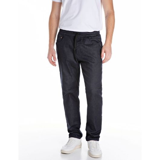 Снимка на REPLAY MEN'S LANNY SLIM TAPERED FIT IN 8 OZ SUPER SOFT STRETCH DENIM