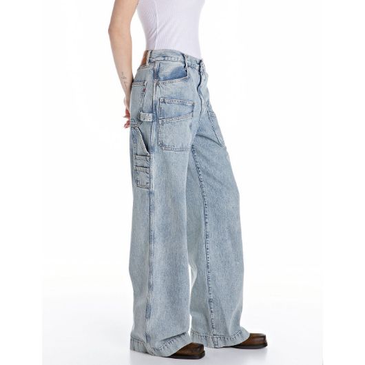 Снимка на REPLAY WOMEN'S WIDE-LEG WORKER TROUSERS IN 12 OZ DENIM