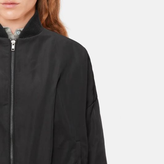 Снимка на DRYKORN WOMEN'S BRADDAN FEMININE BOMBER JACKET IN TECHNICAL TWILL