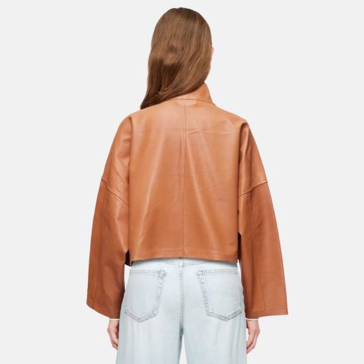 Снимка на DRYKORN WOMEN'S ELSTOW SHORT OVERSIZED BOX JACKET IN NAPPA LEATHER