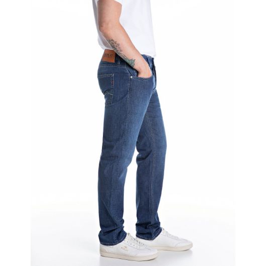 Снимка на REPLAY MEN'S GROVER STRAIGHT-FIT X-L.I.T.E.+ JEANS IN 7 OZ STRETCH DENIM