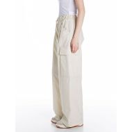 Снимка на REPLAY WOMEN'S WIDE-LEG CARGO TROUSERS IN PEACH COTTON TWILL