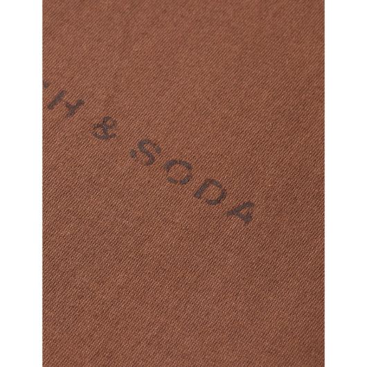 Picture of SCOTCH&SODA MEN'S SEASONAL CORE - RELAXED FIT LOGO T-SHIRT IN MEDIUM BROWN 3