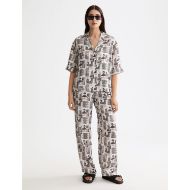 Снимка на SCOTCH&SODA WOMEN'S PRINTED SHORT SLEEVE FLUID SHIRT IN ART DEPT COLLAGE GREY SCALE 7