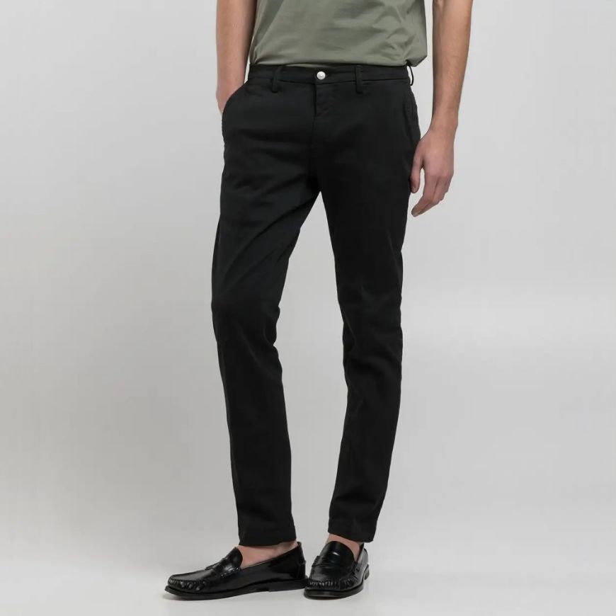 Picture of REPLAY MEN'S ZEUMAR SLIM-FIT JEANS CHINO 10.5 OZ BULL HYPERFLEX STRETCH DENIM IN BLACK