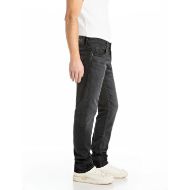 Picture of REPLAY MEN'S GROVER STRAIGHT-FIT JEANS 10.5 OZ BLACK OD STRETCH DENIM IN BLACK DELAVÉ 2