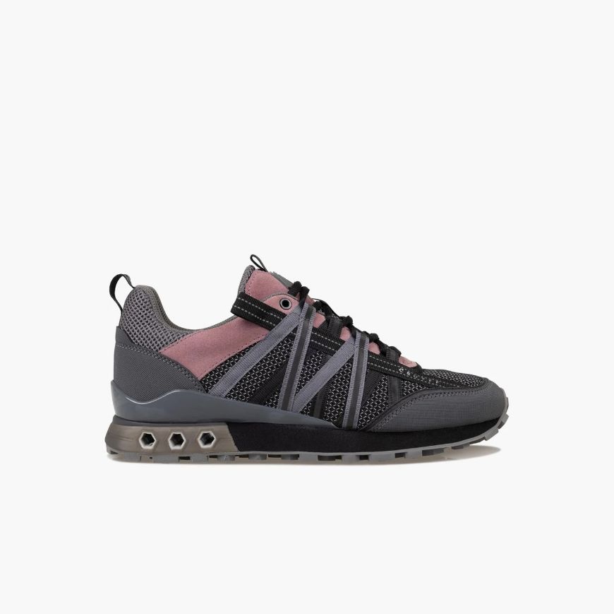 Picture of CRUYFF MEN'S FEARIA HEX-TECH IN BLACK/GRAPE