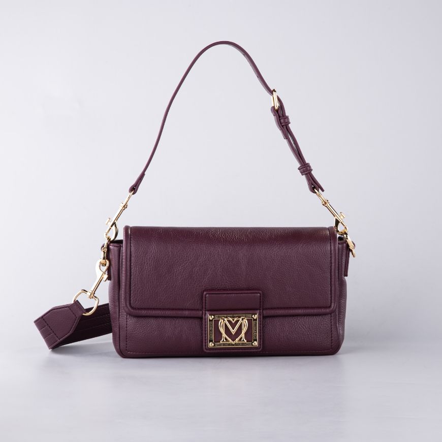 Снимка на LOVE MOSCHINO LOCKED IN GOLD ДАМСКА ЧАНТА ПРЕЗ РАМО В БОРДО