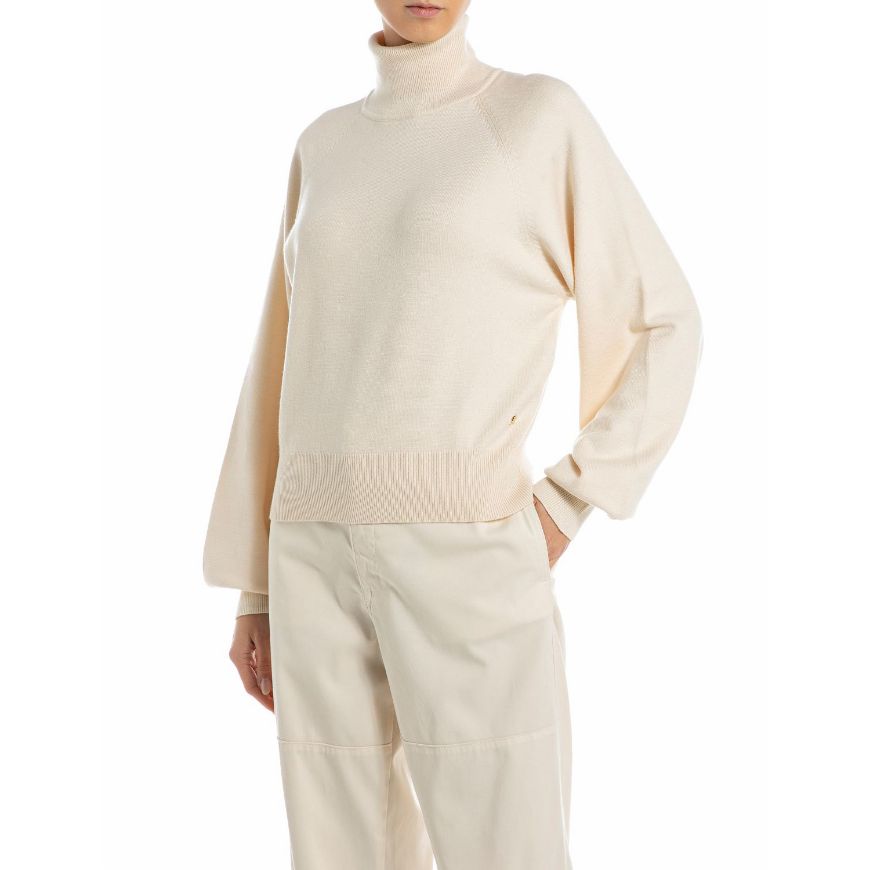 Picture of REPLAY WOMEN'S OVERSIZED TURTLE-NECK JUMPER IN WINTER WHITE