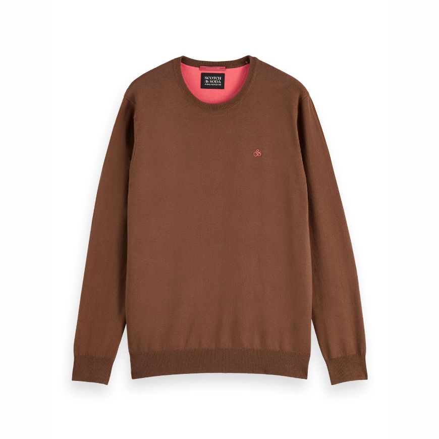 Снимка на SCOTCH&SODA MEN'S SEASONAL CORE - REGULAR FIT ECOVERO BLEND CREWNECK IN MEDIUM BROWN