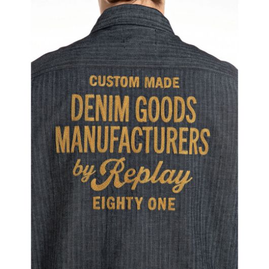 Show details for REPLAY MEN'S HERRINGBONE DENIM SHIRT WITH LETTERING ON THE BACK IN DARK BLUE 3 - FanPoint Picture of REPLAY MEN'S HERRINGBONE DENIM SHIRT WITH LETTERING ON THE BACK IN DARK BLUE 3