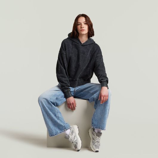 Показвай детайлите за G-STAR ДАМСКИ СУИТШЪРТ WASHED A LINE SCRIPT HOODED В ЧЕРНО 3 - FanPoint Снимка на G-STAR ДАМСКИ СУИТШЪРТ WASHED A LINE SCRIPT HOODED В ЧЕРНО 3