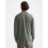 Picture of SCOTCH&SODA MEN'S 3 CROSSES RELAXED FIT GARMENT DYE LONG SLEEVE T-SHIRT IN DARK GREEN 5