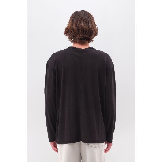 Показвай детайлите за DIRTY LAUNDRY МЪЖКА БЛУЗА OVERSIZED LONGSLEEVE WITH RAW EDGES В ЧЕРНО 3 - FanPoint Снимка на DIRTY LAUNDRY МЪЖКА БЛУЗА OVERSIZED LONGSLEEVE WITH RAW EDGES В ЧЕРНО 3