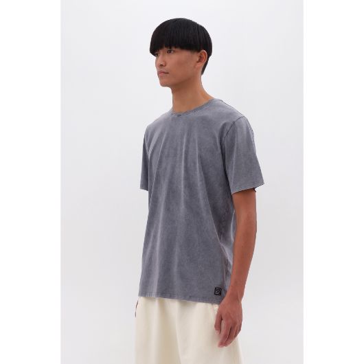 Показвай детайлите за DIRTY LAUNDRY МЪЖКА БЛУЗА REGULAR FIT T-SHIRT В СИВО 2 - FanPoint Снимка на DIRTY LAUNDRY МЪЖКА БЛУЗА REGULAR FIT T-SHIRT В СИВО 2