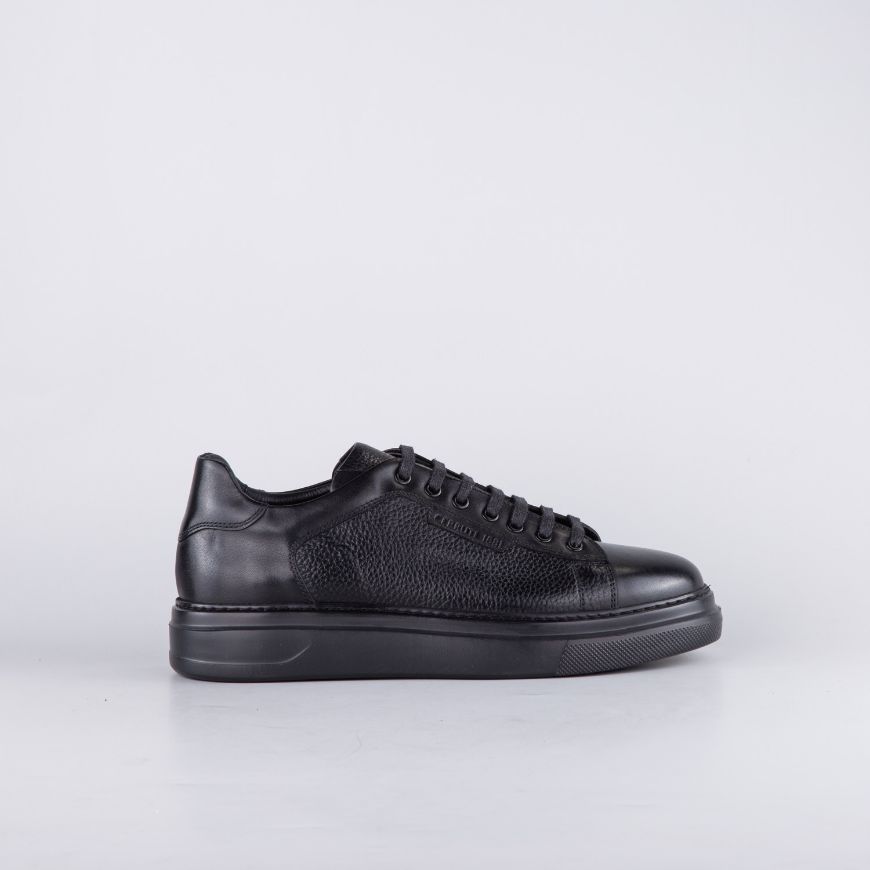 Picture of CERRUTI 1881 MEN'S LEATHER SNEAKERS IN BLACK CSSU01661M
