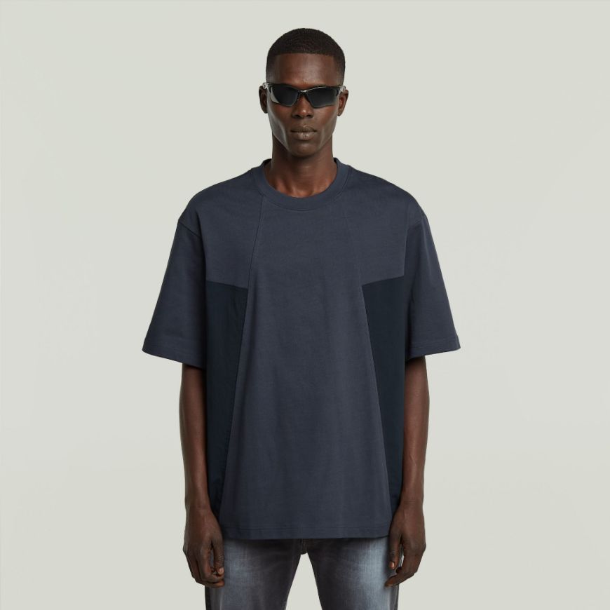 Picture of G-STAR MEN'S A LINE WOVEN MIX BOXY T-SHIRT IN DARK BLUE