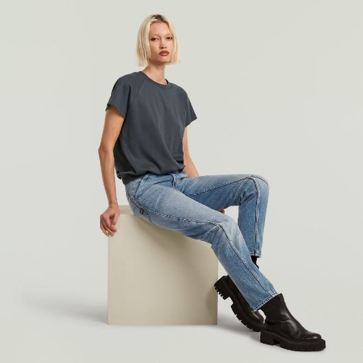 Показвай детайлите за G-STAR ДАМСКИ ДЕНИМ KITOH 3D SLIM JEANS В СИНЬО 3 - FanPoint Снимка на G-STAR ДАМСКИ ДЕНИМ KITOH 3D SLIM JEANS В СИНЬО 3