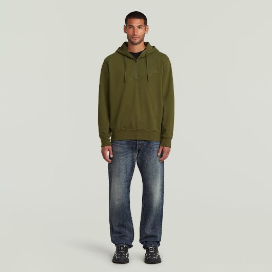 Показвай детайлите за G-STAR МЪЖКИ СУИТШЪРТ SCRIPT HALF ZIP HOODED В ЗЕЛЕНО 3 - FanPoint Снимка на G-STAR МЪЖКИ СУИТШЪРТ SCRIPT HALF ZIP HOODED В ЗЕЛЕНО 3