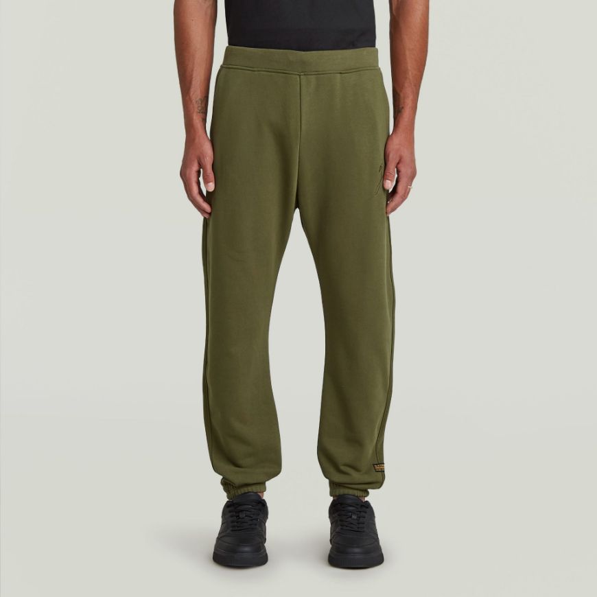 Picture of G-STAR MEN'S SCRIPT SWEAT PANTS IN GREEN