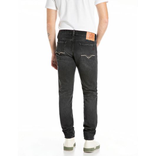 Показвай детайлите за REPLAY МЪЖКИ NEAAL SLIM-FIT ДЕНИМ 11.5 OZ RECYCLED BLACK COTTON DENIM В ТЪМНОСИВО 3 - FanPoint Снимка на REPLAY МЪЖКИ NEAAL SLIM-FIT ДЕНИМ 11.5 OZ RECYCLED BLACK COTTON DENIM В ТЪМНОСИВО 3