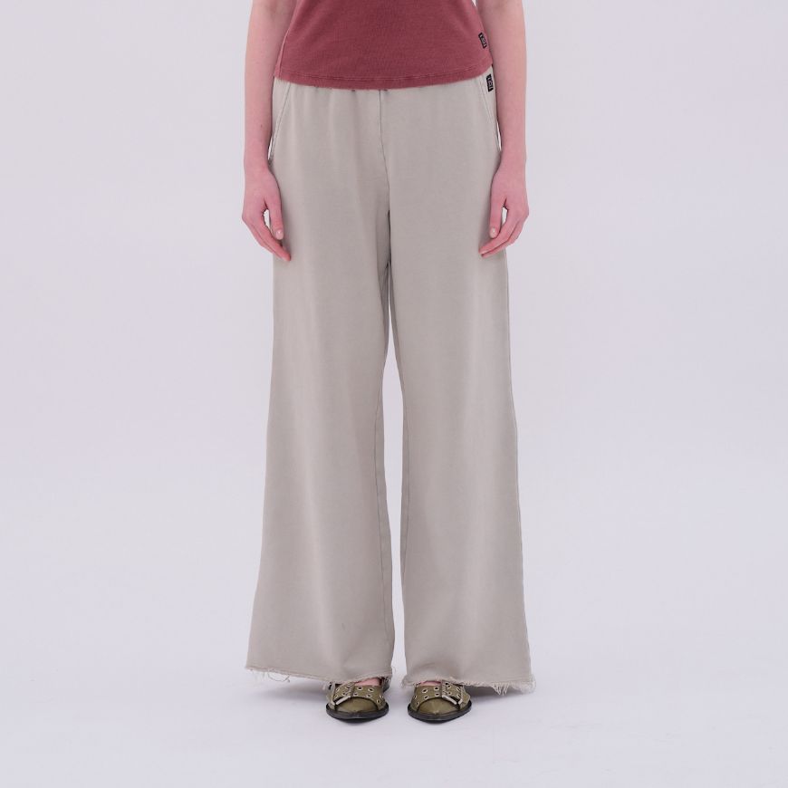 Снимка на DIRTY LAUNDRY ДАМСКИ ПАНТАЛОН WIDELEG SWEATPANTS WITH RAW EDGES В СИВО-БЕЖОВО