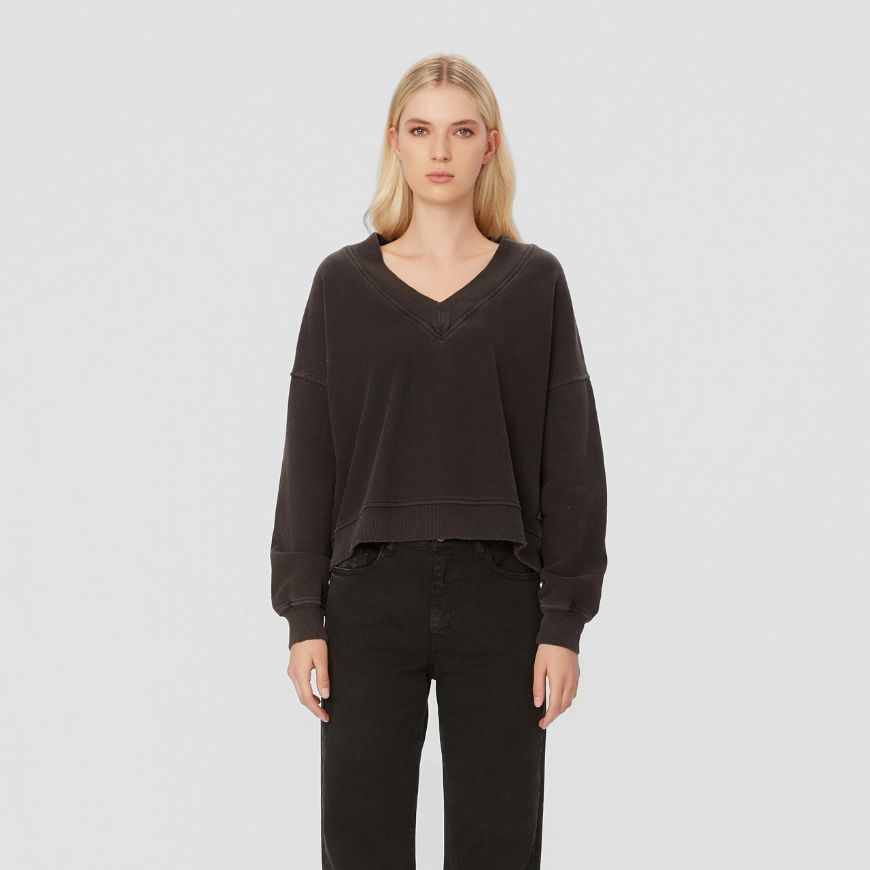 Picture of DIRTY LAUNDRY WOMEN'S RELAXED V-NECK CREWNECK IN VINTAGE BLACK