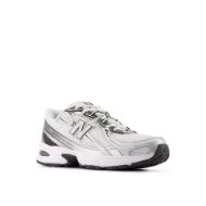 Снимка на NEW BALANCE ДАМСКИ СПОРТНИ ОБУВКИ 740 В БЯЛО 3
