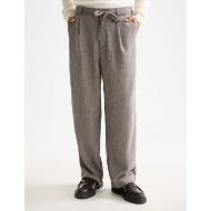 Снимка на SCOTCH&SODA MEN'S HERRINGBONE YARN-DYED PLEATED BAGGY FIT CHINO IN MEDIUM BROWN 4